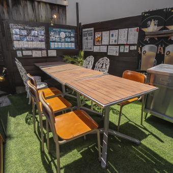 【テラス席：10席】