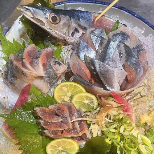 Pacific saury sashimi/grilled with salt