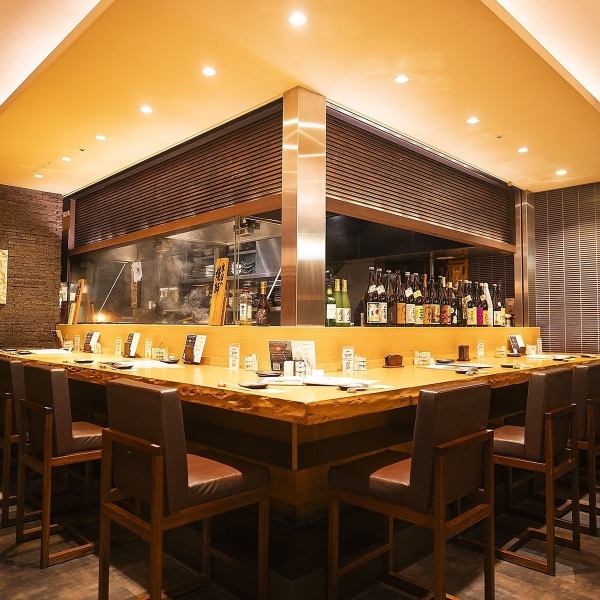 [5 mins from Tokyo Station, Marunouchi] Enjoy the live atmosphere at the counter seats, even if you are alone! Perfect for dates and anniversaries. Kagura chicken has just the right amount of elasticity and fat, and the more you chew it, the tastier it becomes.We have a wide variety of sake and shochu! Nihonbashi/Marunouchi/Otemachi/Tokyo Station/Banquets/All-you-can-drink/Private rooms/Yakitori/Hibiya/Yurakucho Station