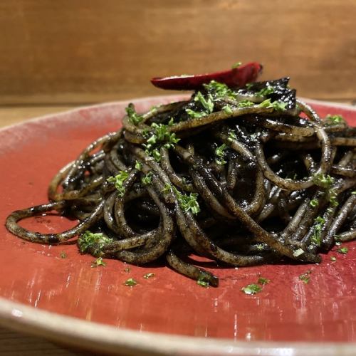 イカ墨のスパゲッティ