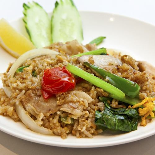 Gapao Fried Rice ~ Khao Pad Gapao Moo Sap ~
