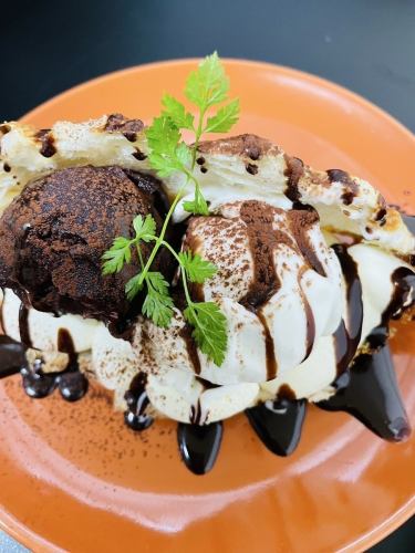 小倉とジェラートミルクのマスカルポーネクロッフル