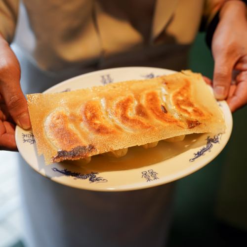 我們推薦當天手工製作的煎餃!