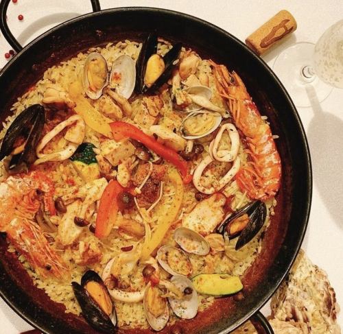 贅沢魚介のパエリア