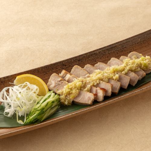 炙り塩豚の香味葱塩だれ