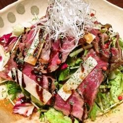 Japanese black beef tataki and cheese salad