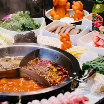 《食べ放題×飲み放題》黒毛牛＆特選ラム付！2時間火鍋食べ飲み放題コース