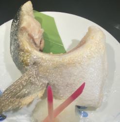 Grilled yellowtail collar