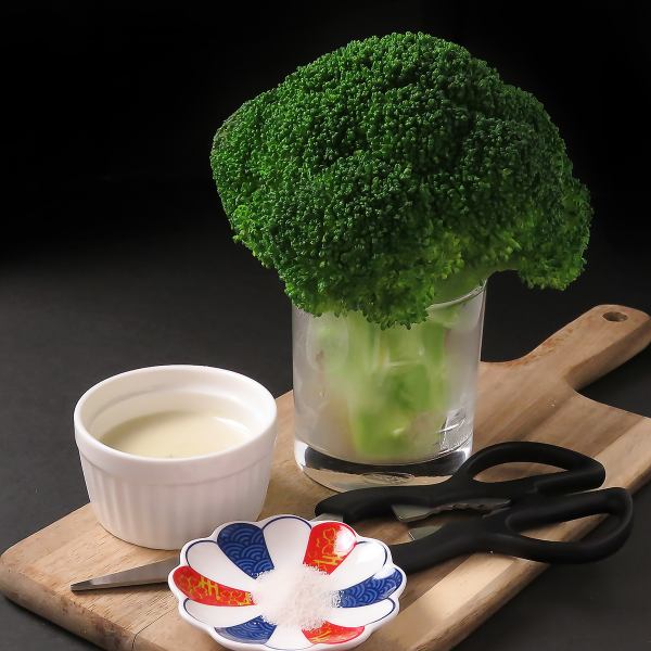 【旬の野菜のバーニャカウダ】1,200円(税込)