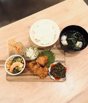 定食（魚・肉）　各
