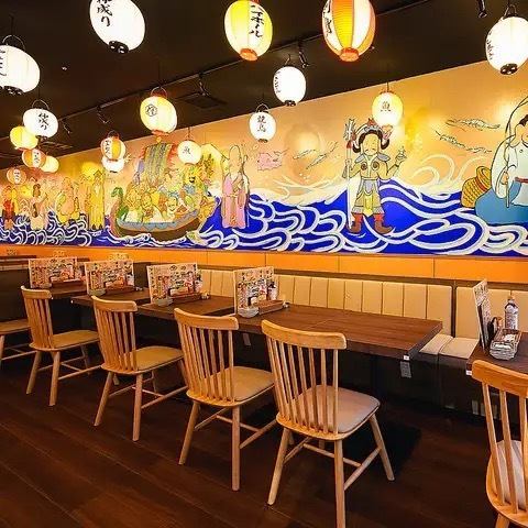 Relaxed table seating banquet!