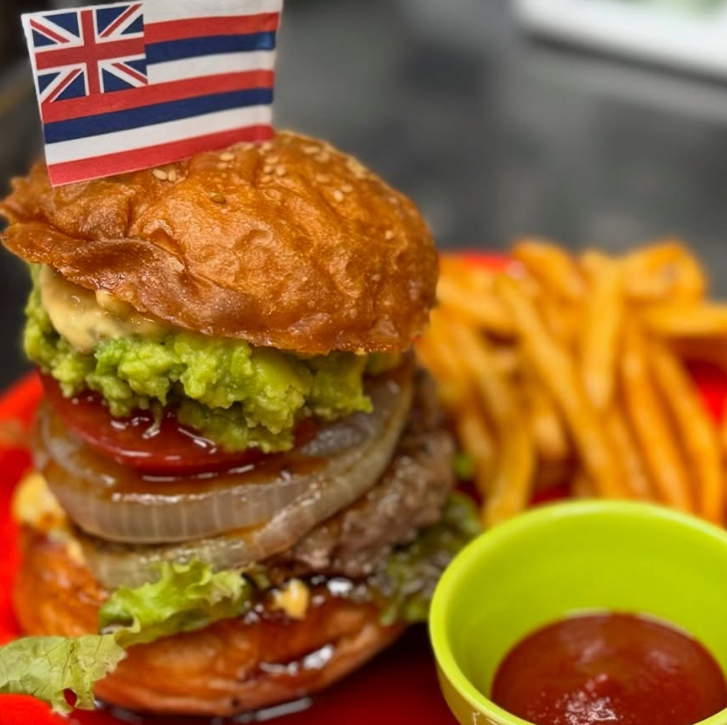 The owner himself traveled to Hawaii and learned recipes and flavors from famous local restaurants, and has recreated them in an authentic way.