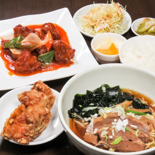 ランチ20種以上880円～