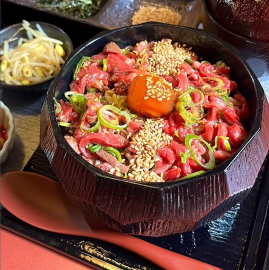 《A5ブランド牛使用》生とろ肉まぶし