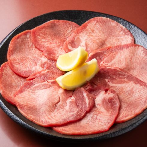 当店自慢の赤身肉を堪能あれ♪