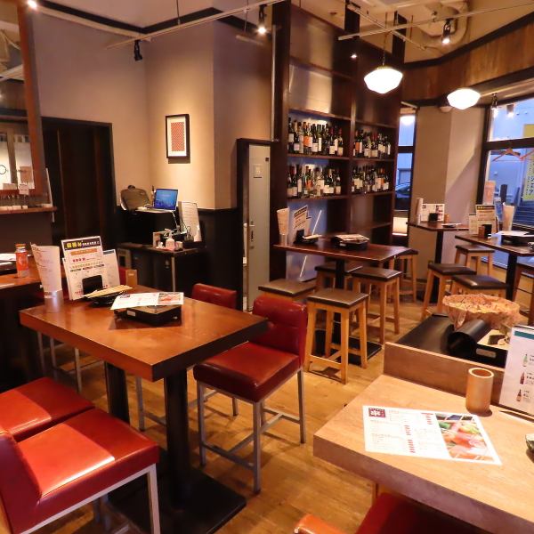 The 1st floor has table seating! A creative izakaya with a stylish space! It can be used for various occasions such as birthday parties, girls' nights out, banquets, welcome and farewell parties, etc.