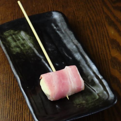 もちチーズベーコン串