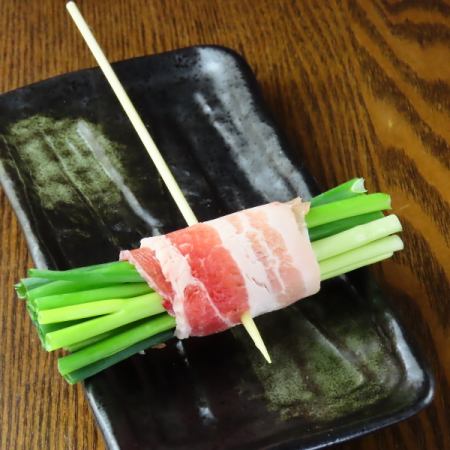 豚博多万能ネギ巻き(約90秒)