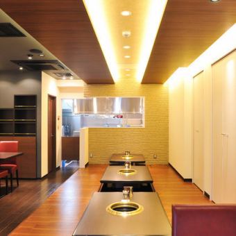 Spacious and stylish interior ♪ Table seats can be used for various purposes such as banquets, dates, girls' parties, meals with family! Private parties up to 28 people are OK ♪