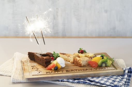 【女子会に】スイーツ盛り・前菜・ガレット・サラダ・ソフトドリンク【スイーツプラン2,900円】