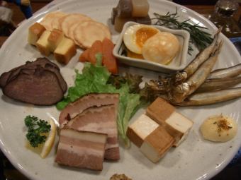 大　盛り合わせ　（８品）※全、燻製の中から８品チョイス
