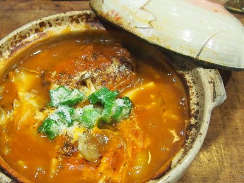 煮込みハンバーグ