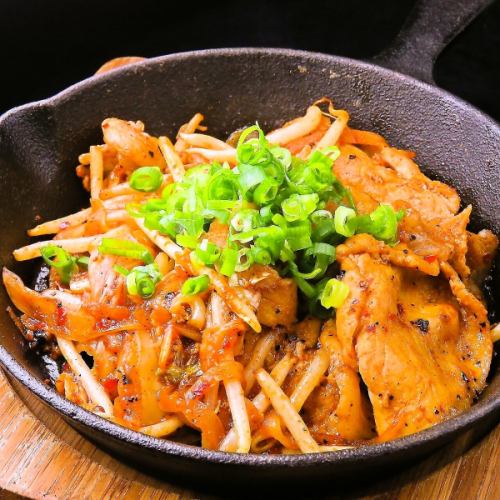 Pork kimchi / horumonyaki teppanyaki