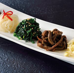 Assortment of 5 kinds of namul