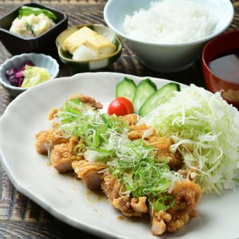 大判！鶏の旨辛ねぎソース定食