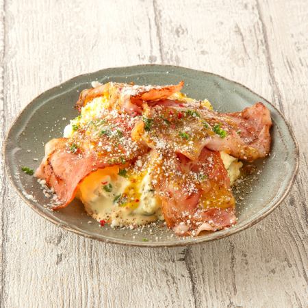 ベーコンとマスタードタルタルのポテトサラダ