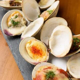 Various clams roasted in the oven