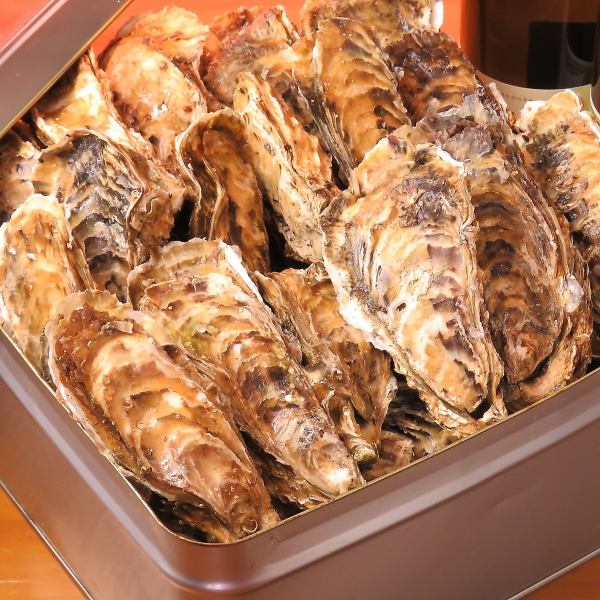 【プリプリの蒸し牡蠣の食べ放題！]牡蠣の白ワインカンカン焼食べ放題