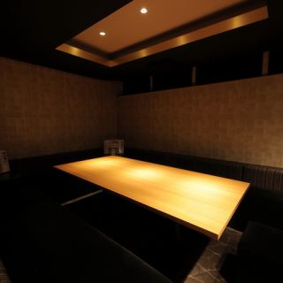 8名等、区切られたゆったりソファー席です。【食べ放題】【飲み放題】【食べ飲み放題】【肉】【単品飲み放題】【時間無制限】【無制限】