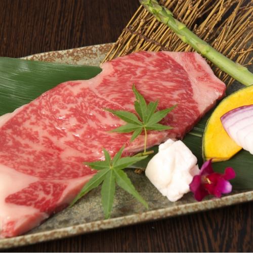 国産黒毛和牛をステーキでご堪能あれ
