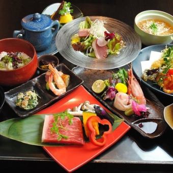 【仅限餐食】“樱花主厨精选套餐 7,000日元 ⇒ 6,300日元” 包含A4~A5级和牛牛排在内的11道菜
