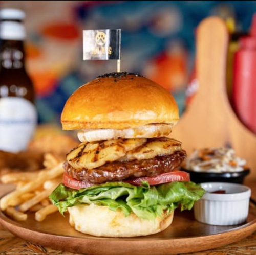 【肉厚150g！】本格バーガー×白ビールで贅沢時間♪