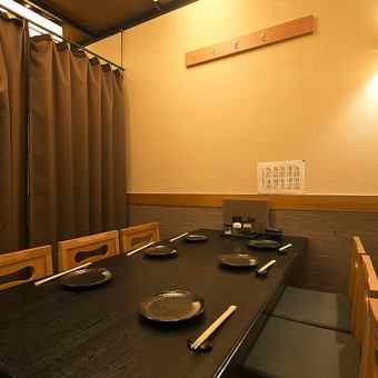 1階はテーブル個室♪4名様個室と6名様個室を2席ご用意してます！！