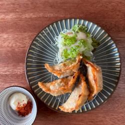 チーズ入り揚げ餃子1人前(4ヶ入)