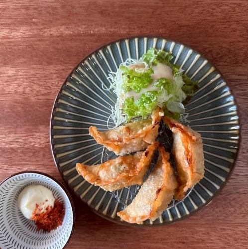 チーズ入り揚げ餃子1人前(4ヶ入)