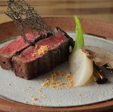 We offer dishes made with plenty of carefully selected ingredients, including Japanese Black Beef!