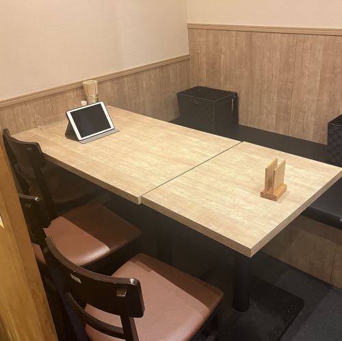 落ち着ける少人数向け席