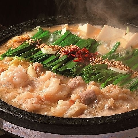 本格炭火で仕上げた博多秘伝タレ串が自慢！　安く飲める月火水木・日曜　終日ハッピー