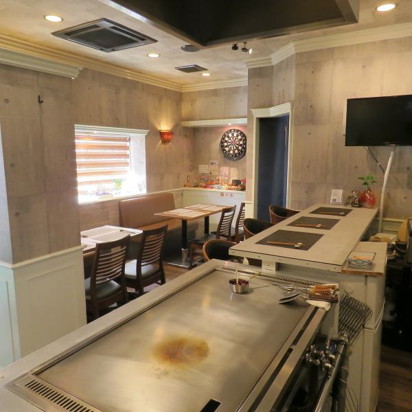 店内は洗練されたインテリアで包まれ、落ち着いた空気が流れるスタイル☆外観はシンプルながらも品のある佇まいで、訪れる方に安心感を与えます。アクセスも良好で、駅からの移動もスムーズ。おもてなしの心を大切にし、細やかなサービスで記念日や会食に最適な空間としてご利用いただけます◎お子様連れも大歓迎です！