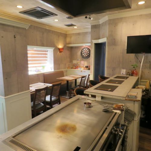 <p>店内は洗練されたインテリアで包まれ、落ち着いた空気が流れるスタイル☆外観はシンプルながらも品のある佇まいで、訪れる方に安心感を与えます。アクセスも良好で、駅からの移動もスムーズ。おもてなしの心を大切にし、細やかなサービスで記念日や会食に最適な空間としてご利用いただけます◎お子様連れも大歓迎です！</p>