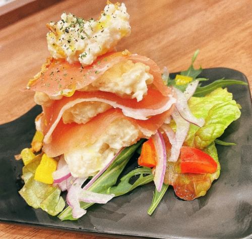 Raw ham mille-feuille with homemade potato salad