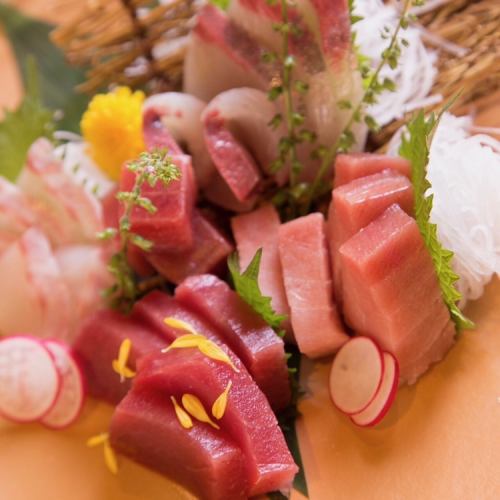 日替わり鮮魚の刺身盛り合わせ(二人前)