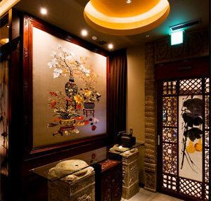 銀座の好立地！中国雲南料理店～きのこ鍋発祥の店～