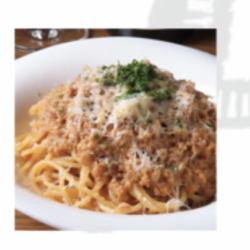 Slow-cooked meat sauce pasta