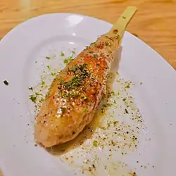 烤焦的醬油奶油雞肉丸