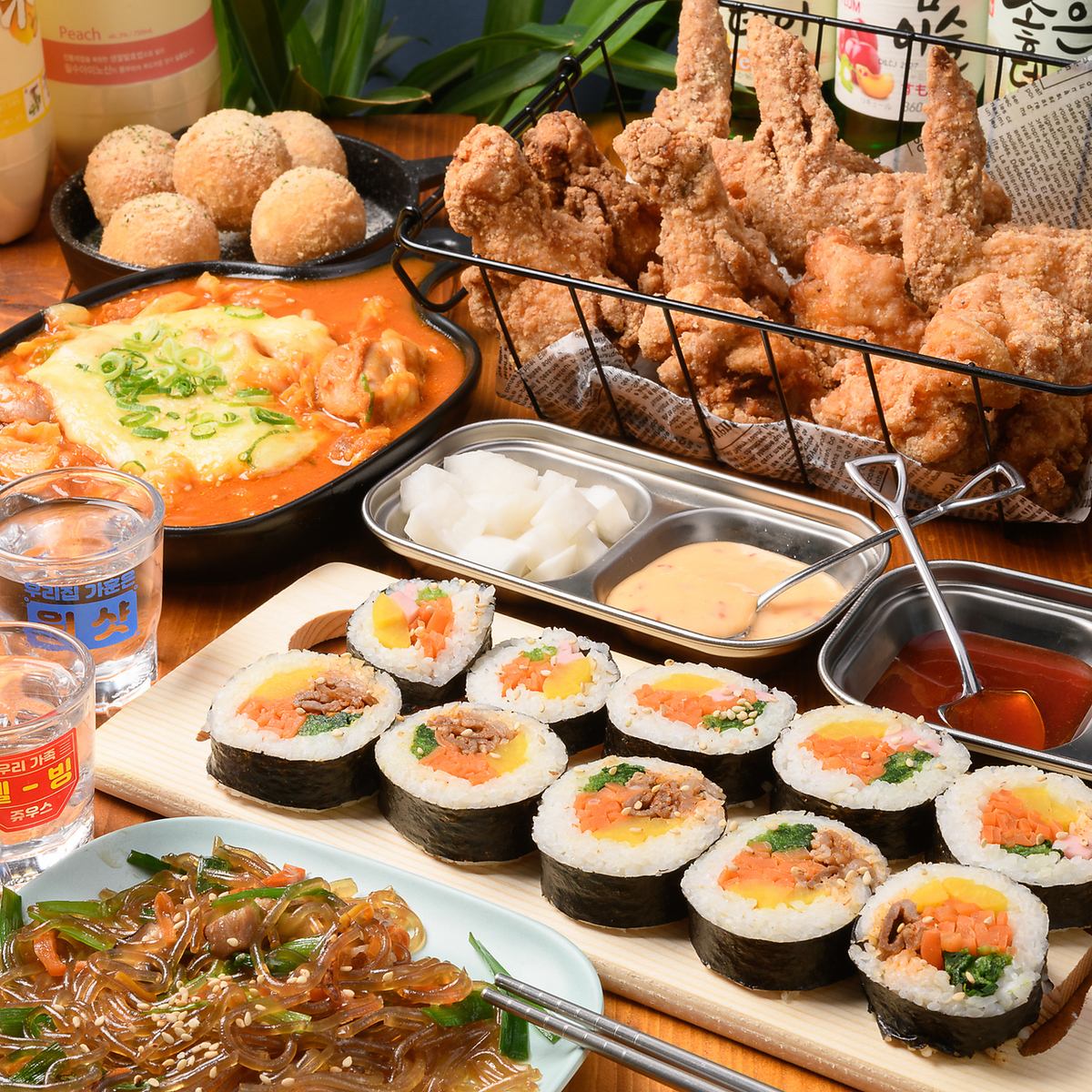 我们的餐厅，您可以享用我们的特色韩国料理！深受女性欢迎♪